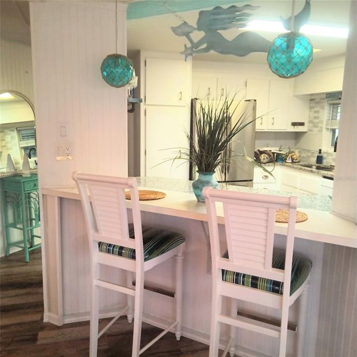 For Sale: $222,000 (2 beds, 2 baths, 1008 Square Feet)