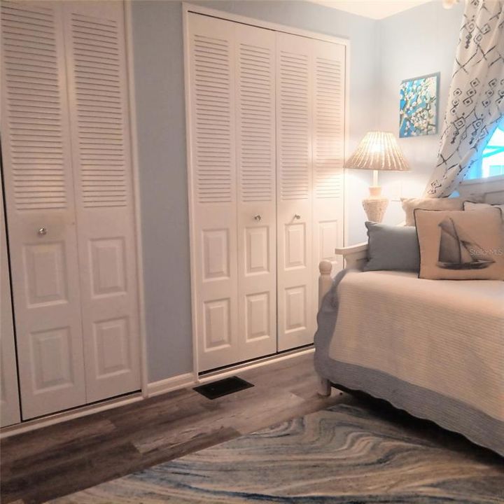 For Sale: $222,000 (2 beds, 2 baths, 1008 Square Feet)