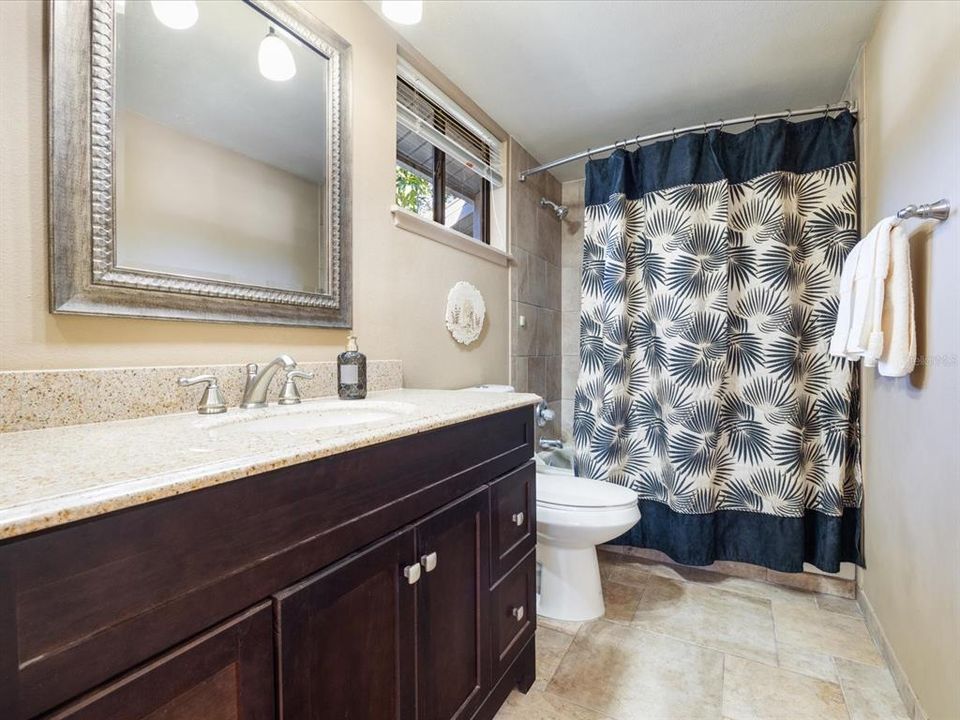 For Sale: $559,900 (3 beds, 2 baths, 2422 Square Feet)