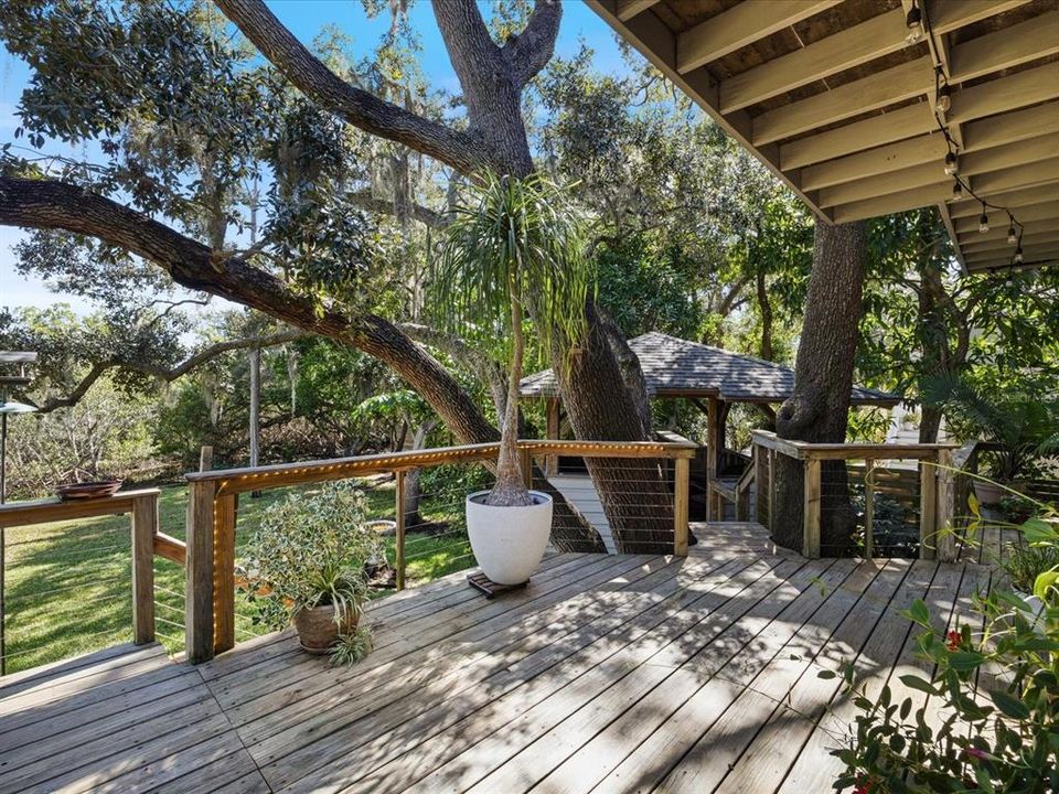 For Sale: $559,900 (3 beds, 2 baths, 2422 Square Feet)