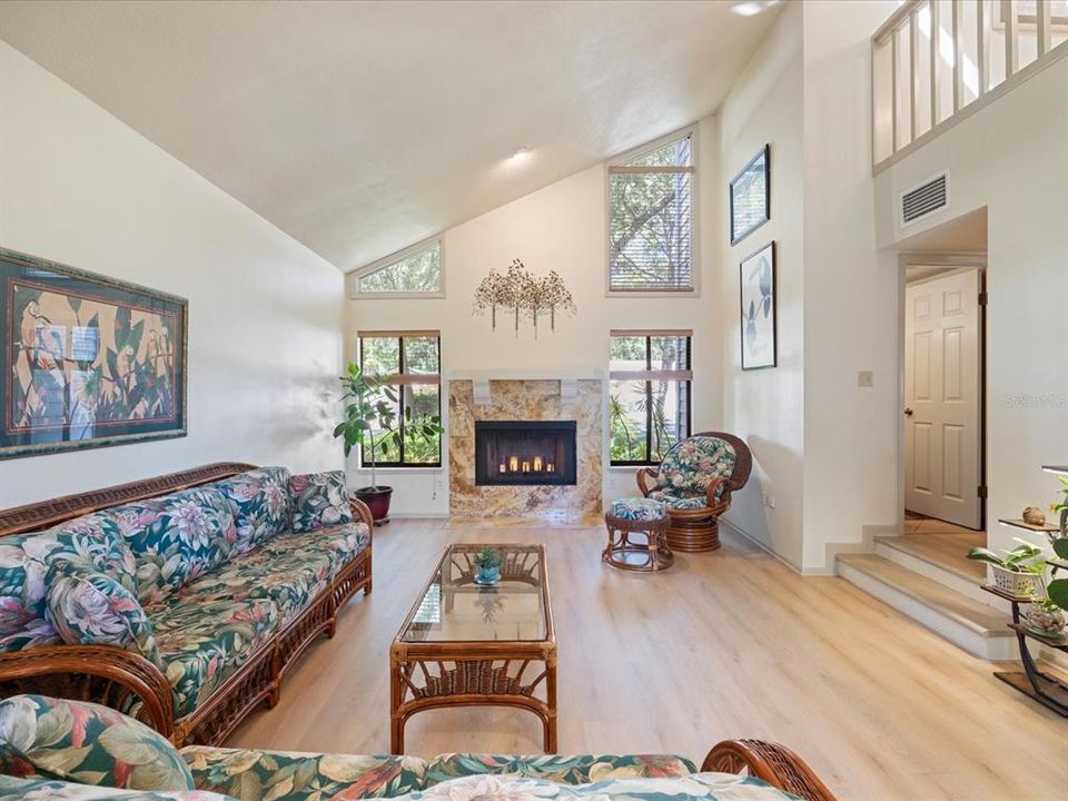 For Sale: $559,900 (3 beds, 2 baths, 2422 Square Feet)