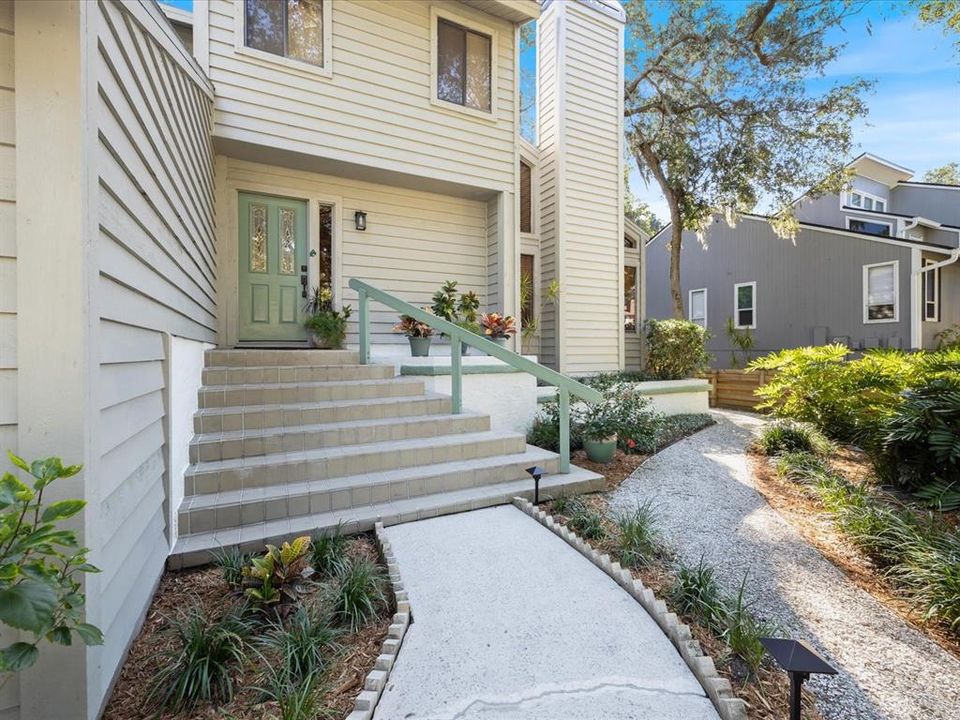 For Sale: $559,900 (3 beds, 2 baths, 2422 Square Feet)