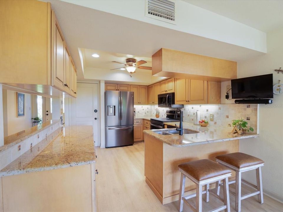 For Sale: $559,900 (3 beds, 2 baths, 2422 Square Feet)