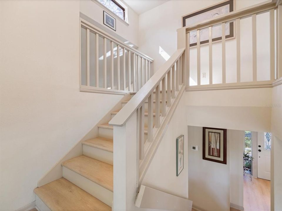 For Sale: $559,900 (3 beds, 2 baths, 2422 Square Feet)
