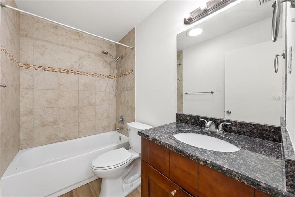 For Sale: $349,000 (2 beds, 1 baths, 1144 Square Feet)