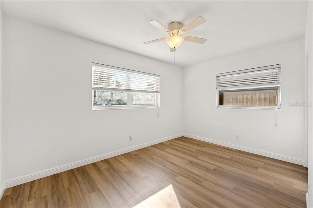 For Sale: $349,000 (2 beds, 1 baths, 1144 Square Feet)