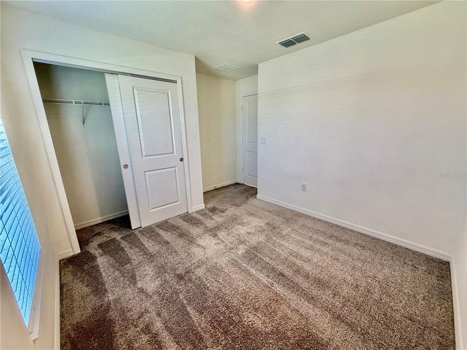 For Sale: $329,900 (4 beds, 2 baths, 1983 Square Feet)