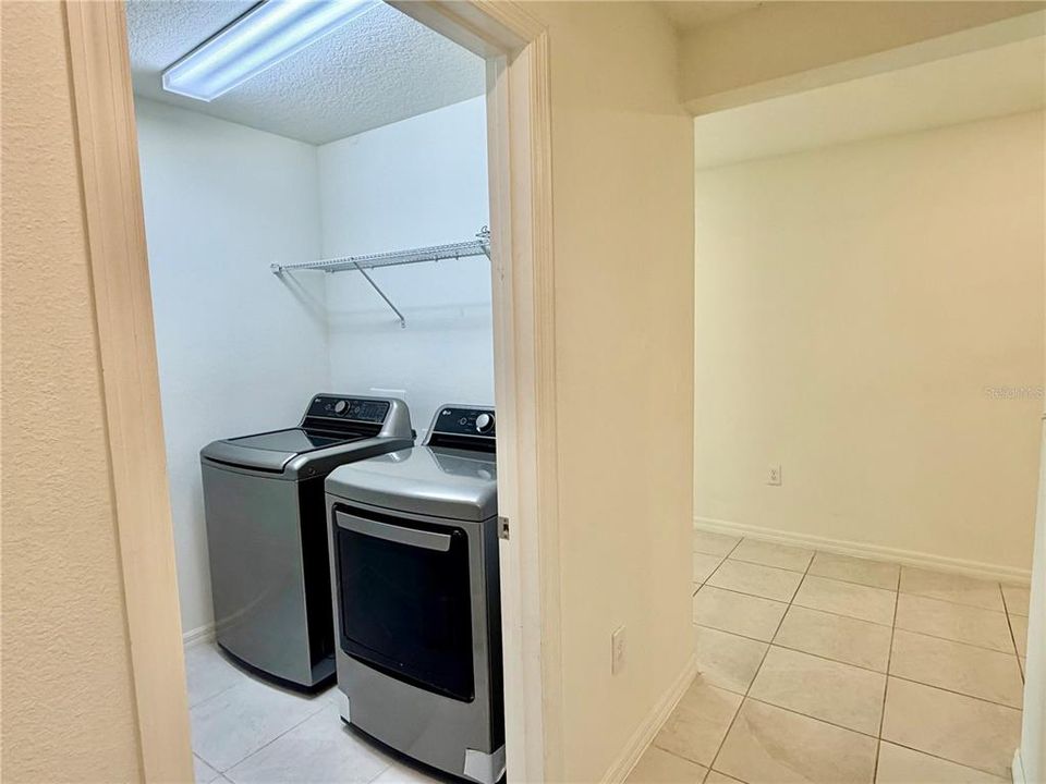 For Sale: $329,900 (4 beds, 2 baths, 1983 Square Feet)