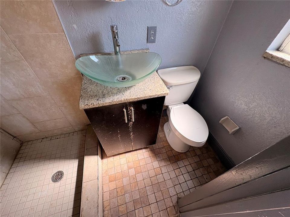 На продажу: $235,000 (3 спален, 2 ванн, 1200 Квадратных фут)