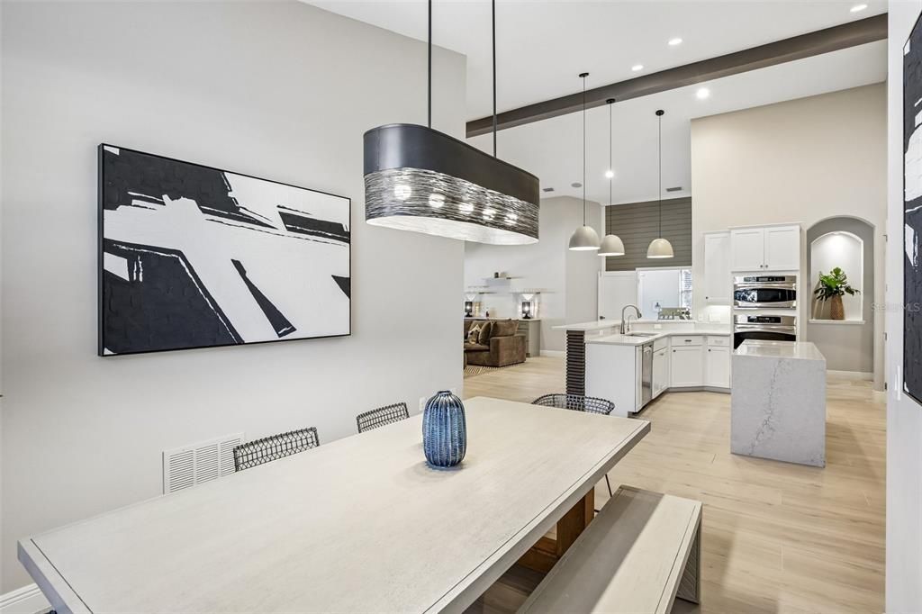 En Venta: $925,000 (4 camas, 3 baños, 2769 Pies cuadrados)