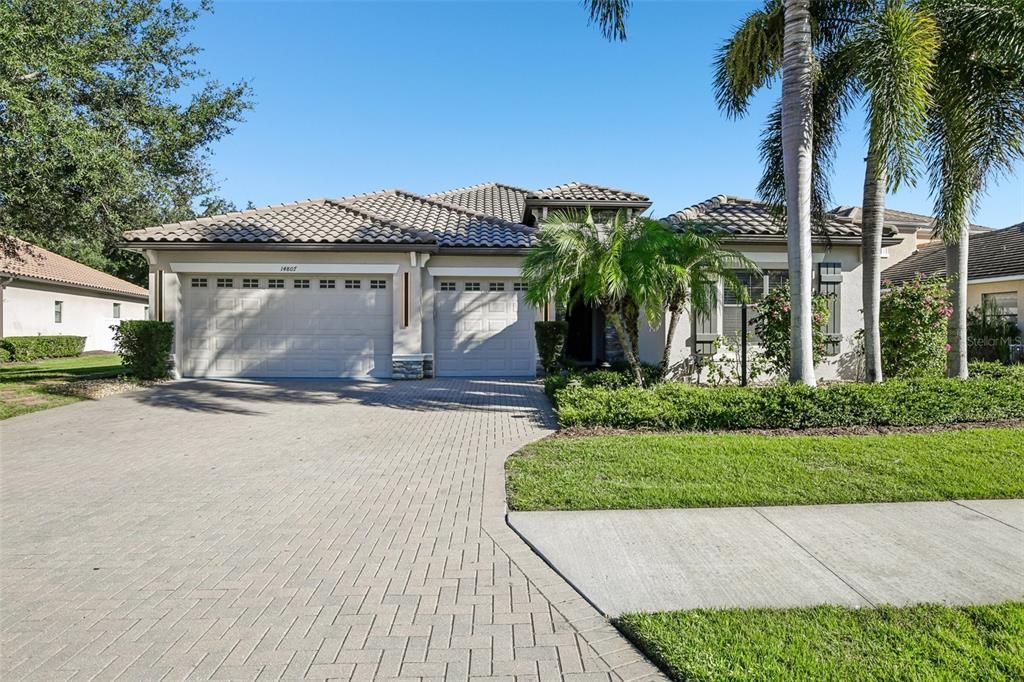 En Venta: $925,000 (4 camas, 3 baños, 2769 Pies cuadrados)