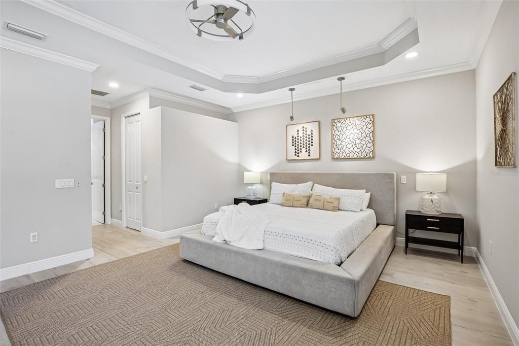 En Venta: $925,000 (4 camas, 3 baños, 2769 Pies cuadrados)