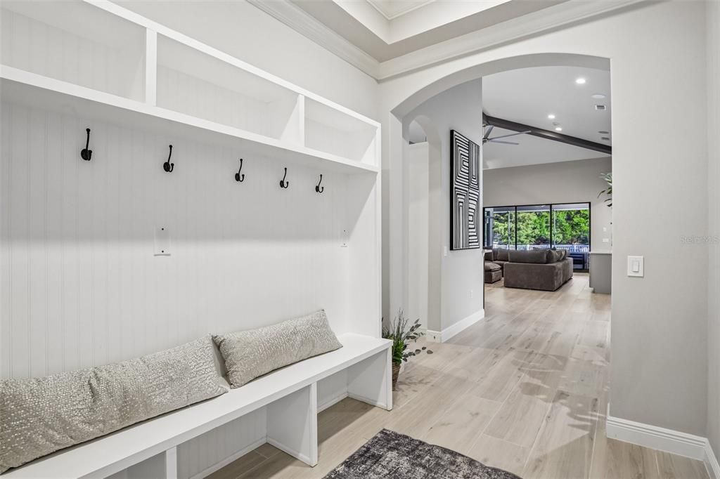 En Venta: $925,000 (4 camas, 3 baños, 2769 Pies cuadrados)