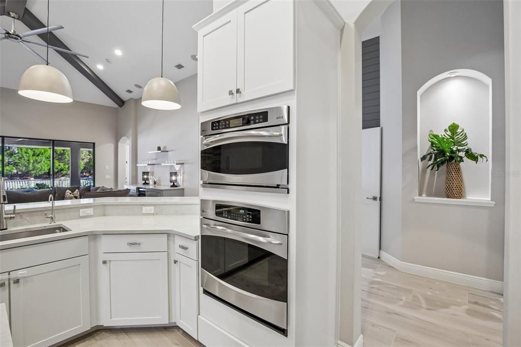 En Venta: $925,000 (4 camas, 3 baños, 2769 Pies cuadrados)