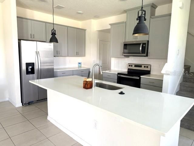 En Venta: $375,600 (4 camas, 3 baños, 1867 Pies cuadrados)