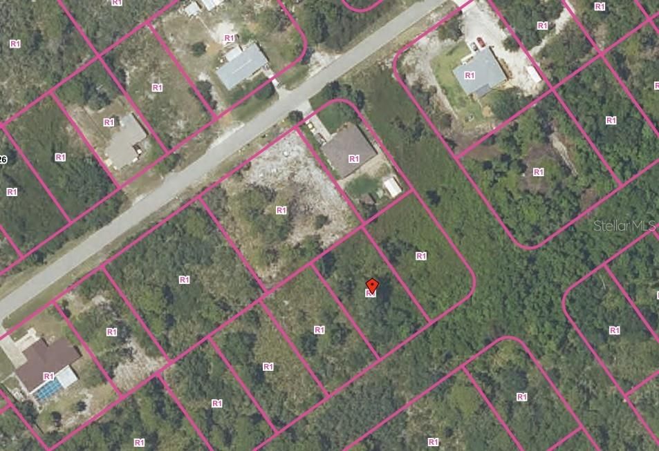待售: $5,000 (0.27 acres)