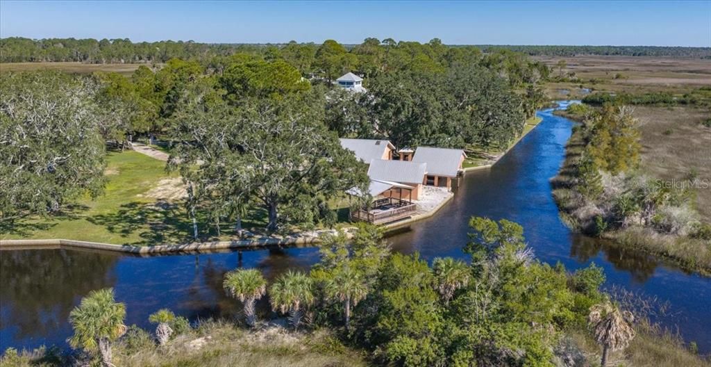 For Sale: $695,000 (0.97 acres)