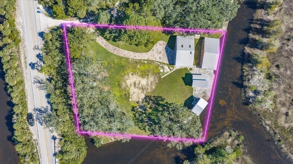 For Sale: $695,000 (0.97 acres)