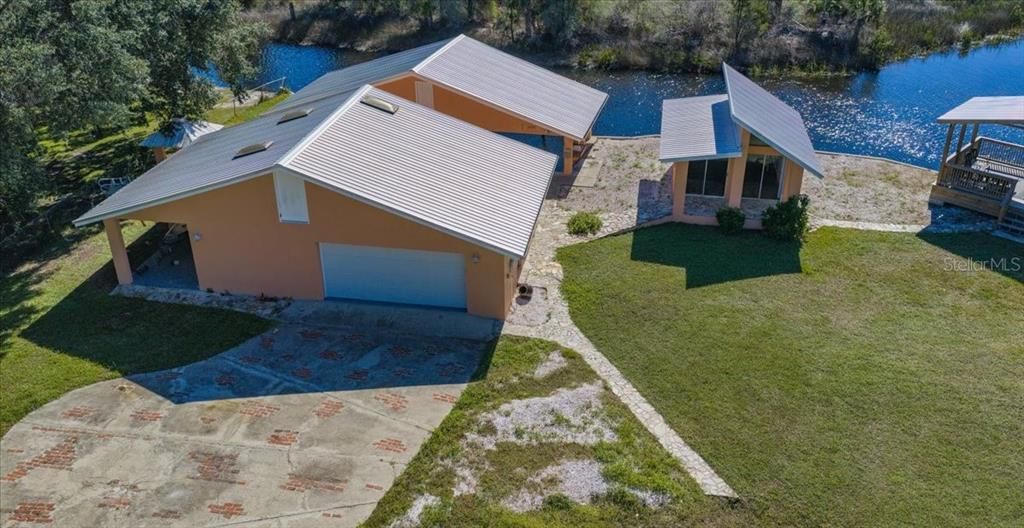 For Sale: $695,000 (0.97 acres)