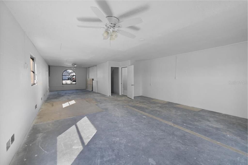 For Sale: $575,000 (3 beds, 2 baths, 1676 Square Feet)