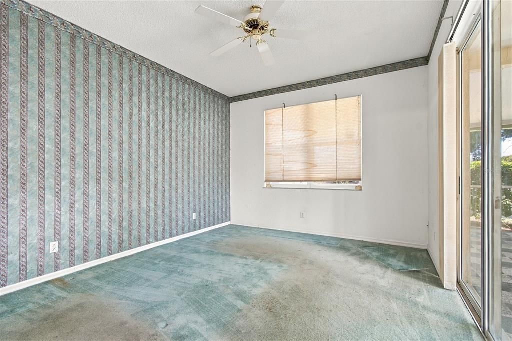 For Sale: $299,000 (4 beds, 3 baths, 1834 Square Feet)