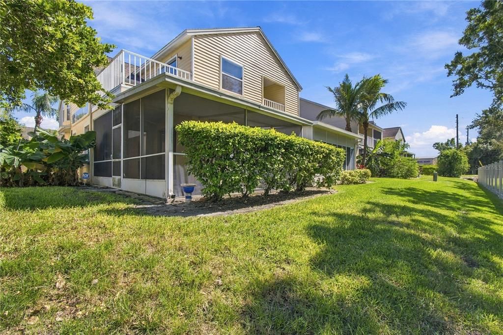 For Sale: $299,000 (4 beds, 3 baths, 1834 Square Feet)