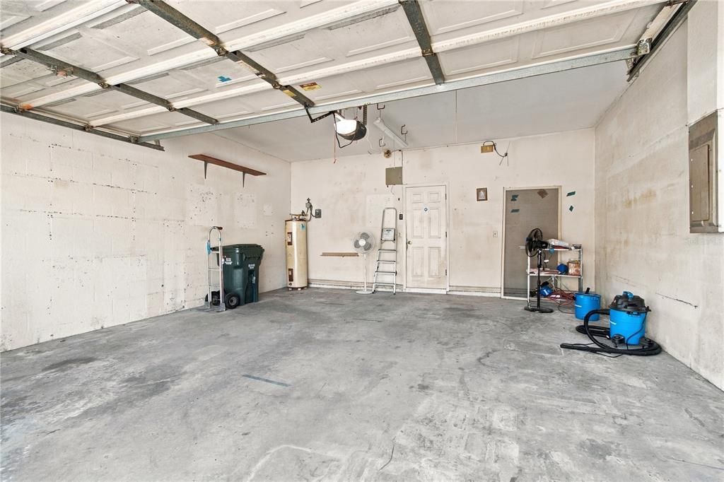 For Sale: $299,000 (4 beds, 3 baths, 1834 Square Feet)