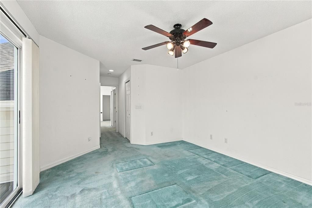 For Sale: $299,000 (4 beds, 3 baths, 1834 Square Feet)