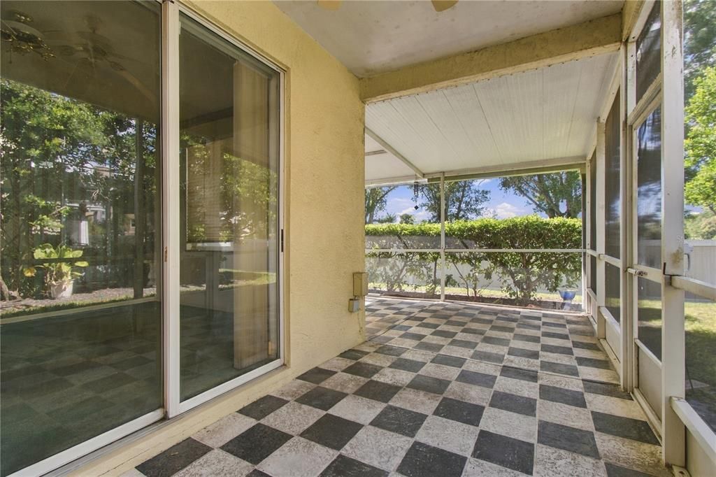 For Sale: $299,000 (4 beds, 3 baths, 1834 Square Feet)