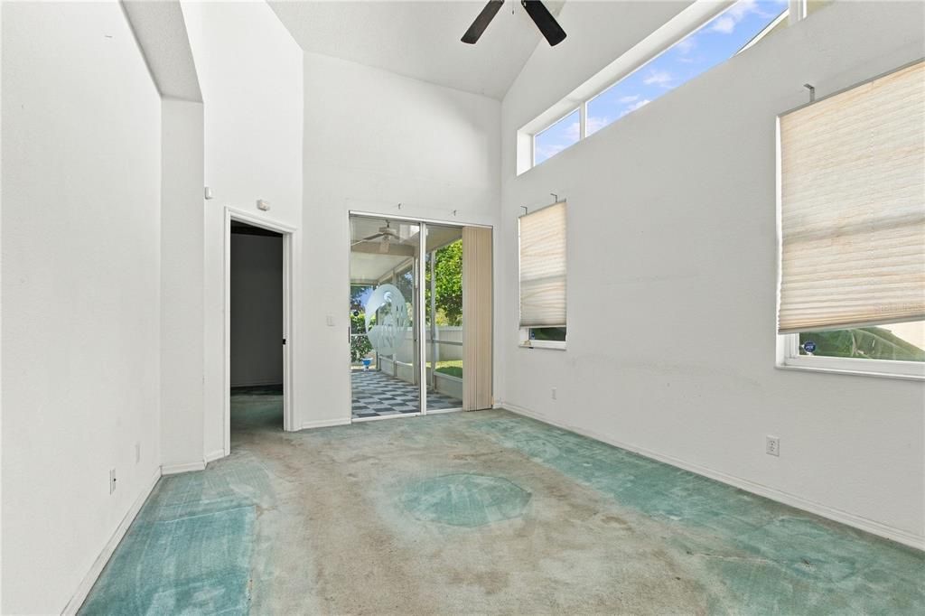For Sale: $299,000 (4 beds, 3 baths, 1834 Square Feet)