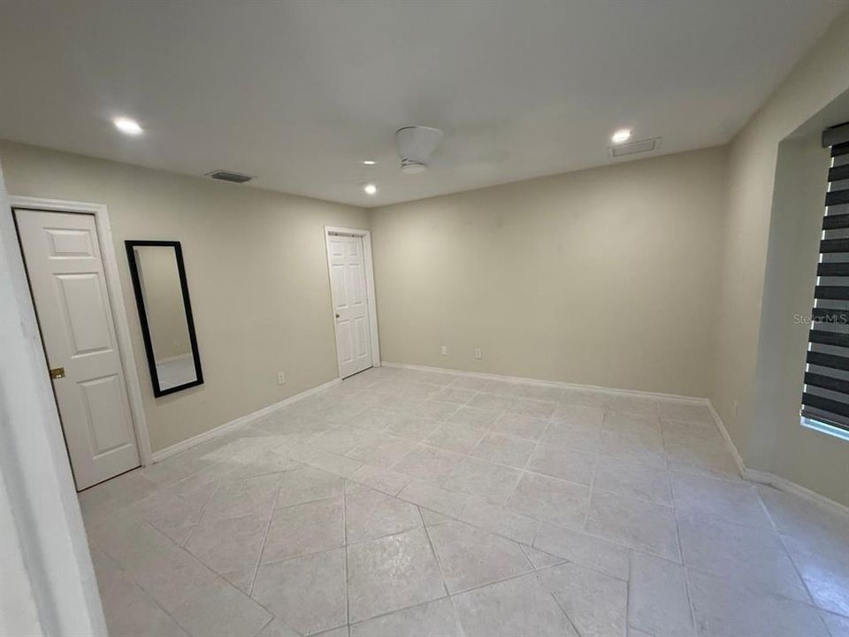 En Venta: $699,000 (4 camas, 3 baños, 1814 Pies cuadrados)