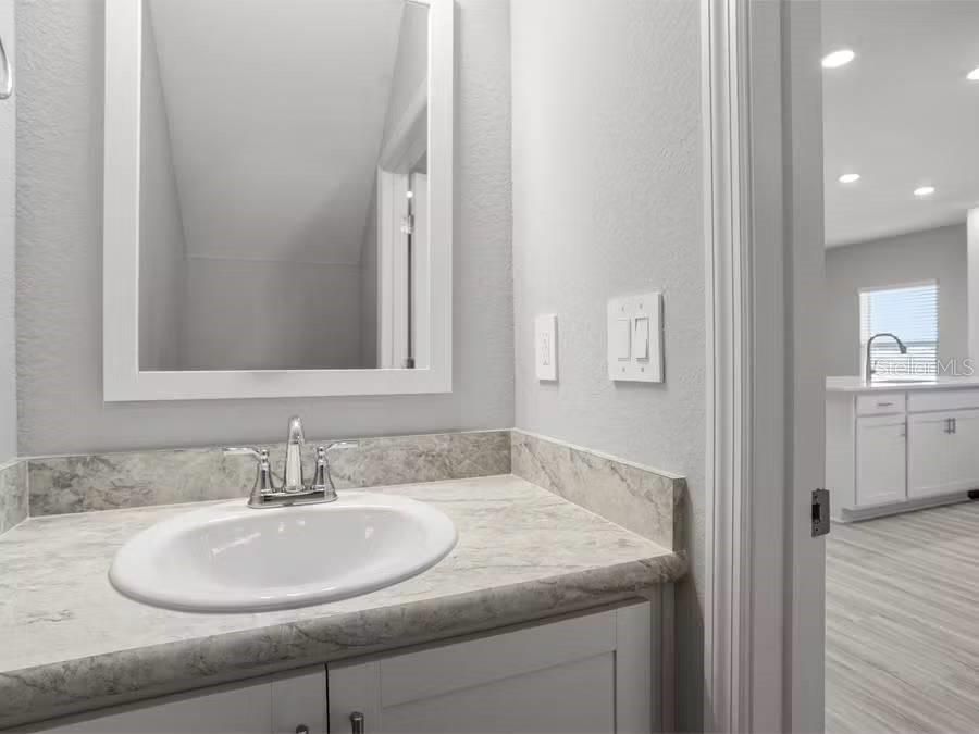 For Sale: $289,900 (3 beds, 2 baths, 1568 Square Feet)