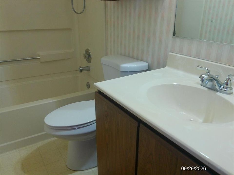 На продажу: $149,900 (3 спален, 2 ванн, 1200 Квадратных фут)