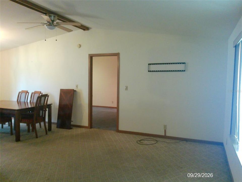 На продажу: $149,900 (3 спален, 2 ванн, 1200 Квадратных фут)