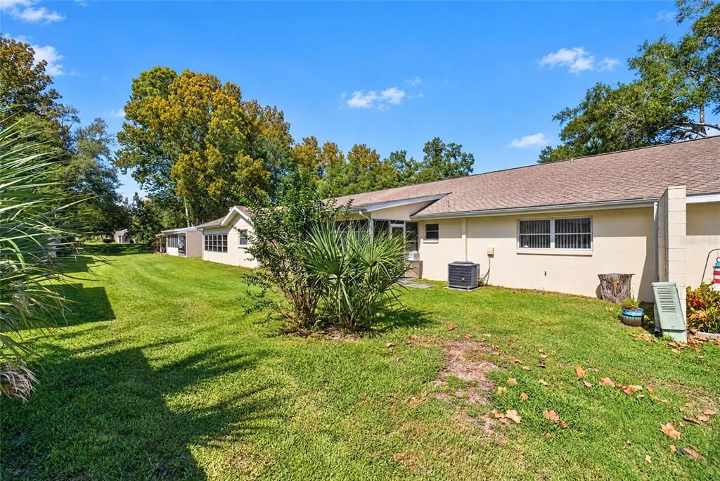 For Sale: $149,900 (2 beds, 2 baths, 1369 Square Feet)