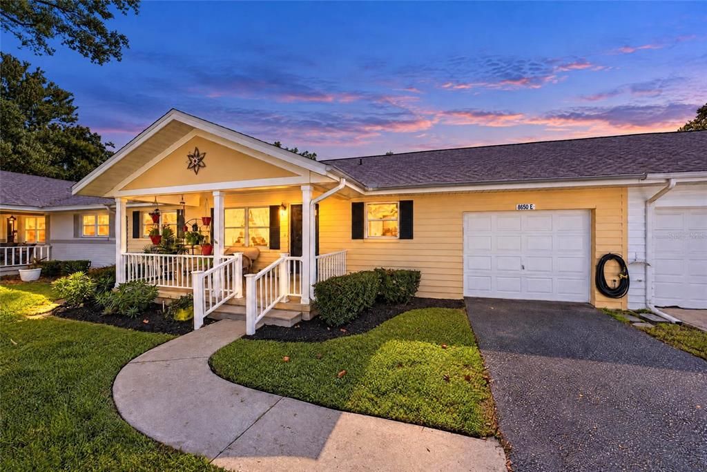 For Sale: $149,900 (2 beds, 2 baths, 1369 Square Feet)
