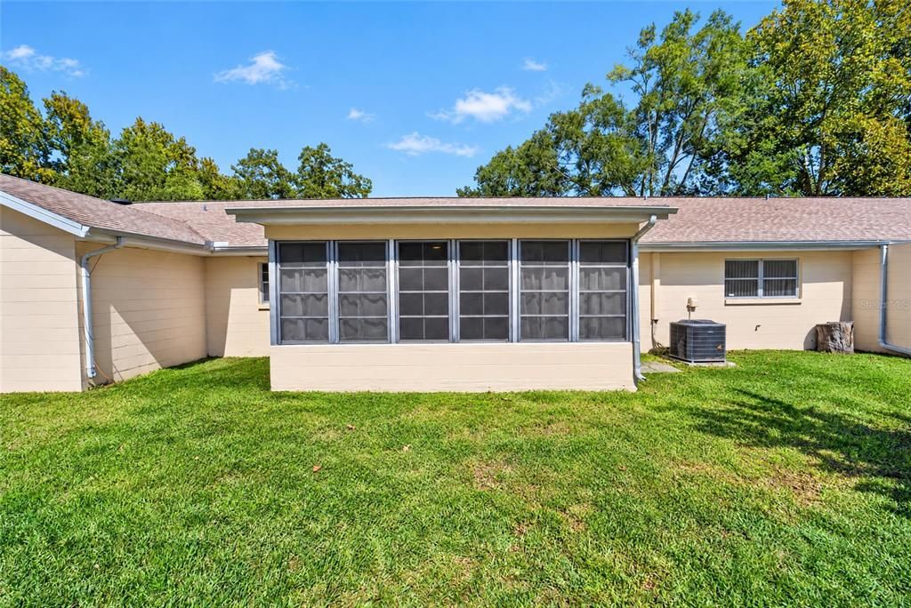 For Sale: $149,900 (2 beds, 2 baths, 1369 Square Feet)