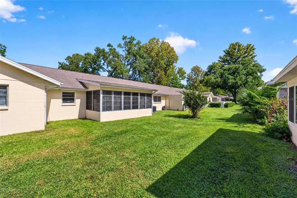 For Sale: $149,900 (2 beds, 2 baths, 1369 Square Feet)