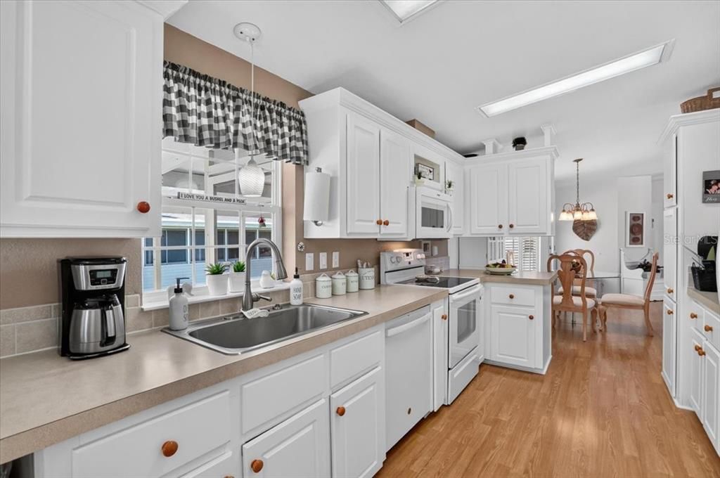 En Venta: $215,000 (3 camas, 2 baños, 1512 Pies cuadrados)