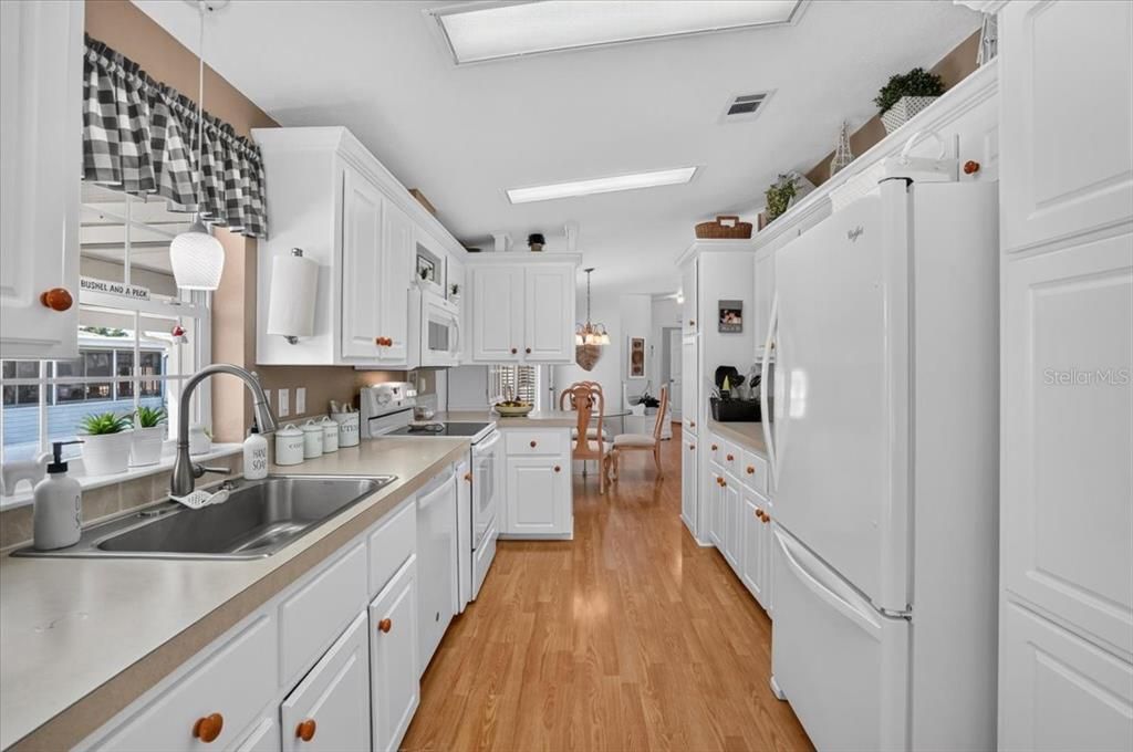 En Venta: $215,000 (3 camas, 2 baños, 1512 Pies cuadrados)