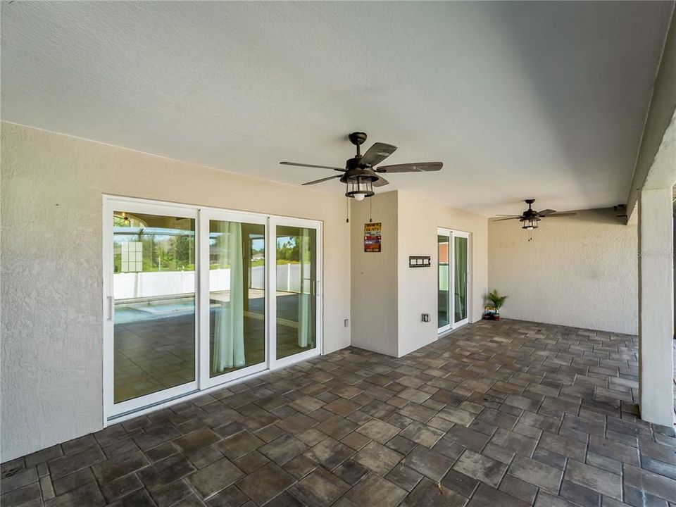 For Sale: $469,900 (3 beds, 2 baths, 1859 Square Feet)