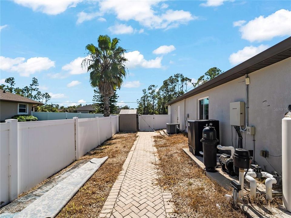 For Sale: $469,900 (3 beds, 2 baths, 1859 Square Feet)