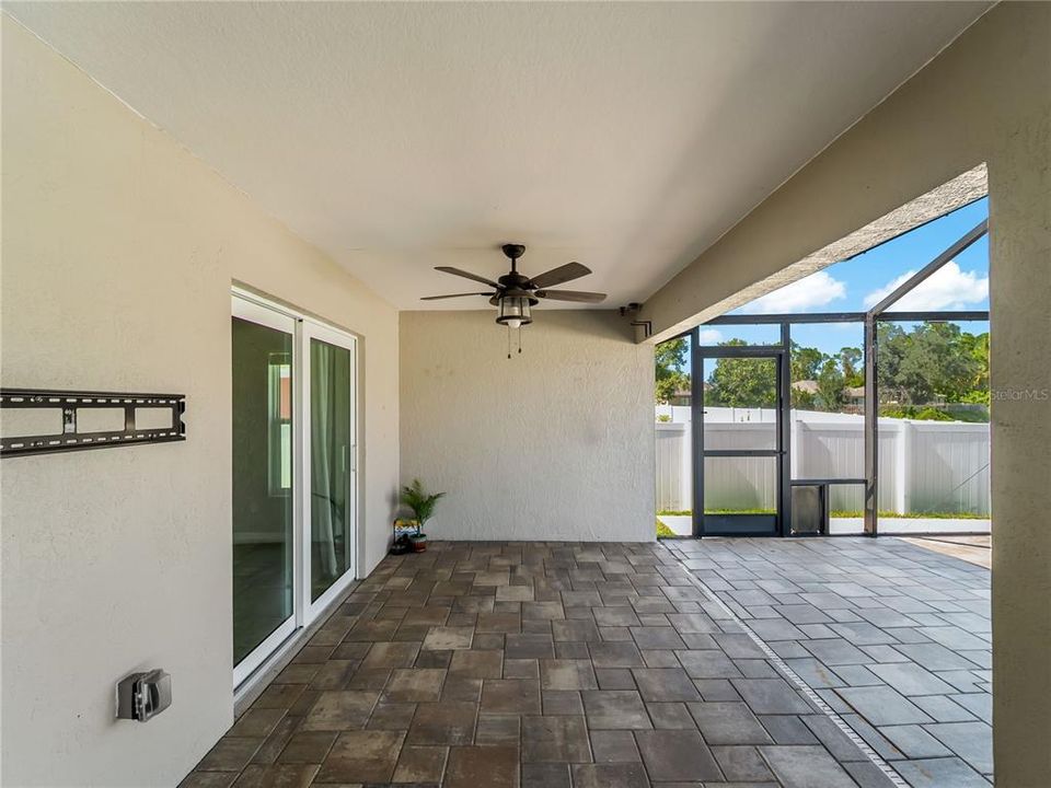 For Sale: $469,900 (3 beds, 2 baths, 1859 Square Feet)