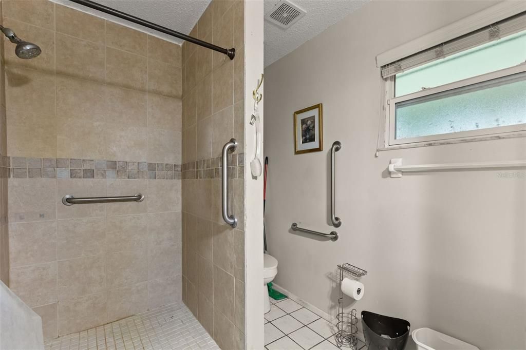For Sale: $425,000 (3 beds, 2 baths, 1504 Square Feet)