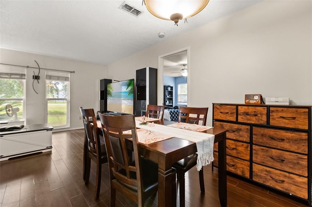For Sale: $425,000 (3 beds, 2 baths, 1504 Square Feet)