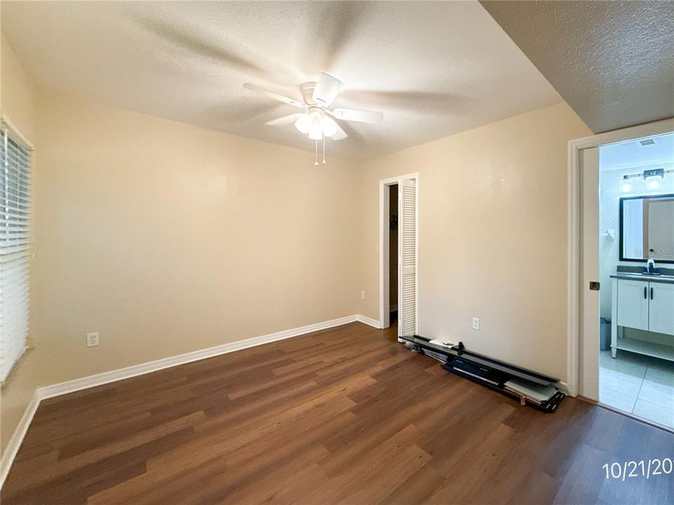 For Sale: $35,000 (2 beds, 2 baths, 1087 Square Feet)