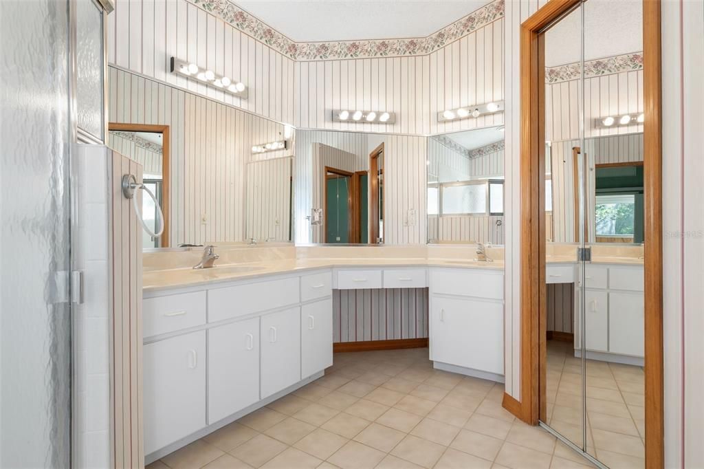 На продажу: $359,000 (3 спален, 2 ванн, 1850 Квадратных фут)
