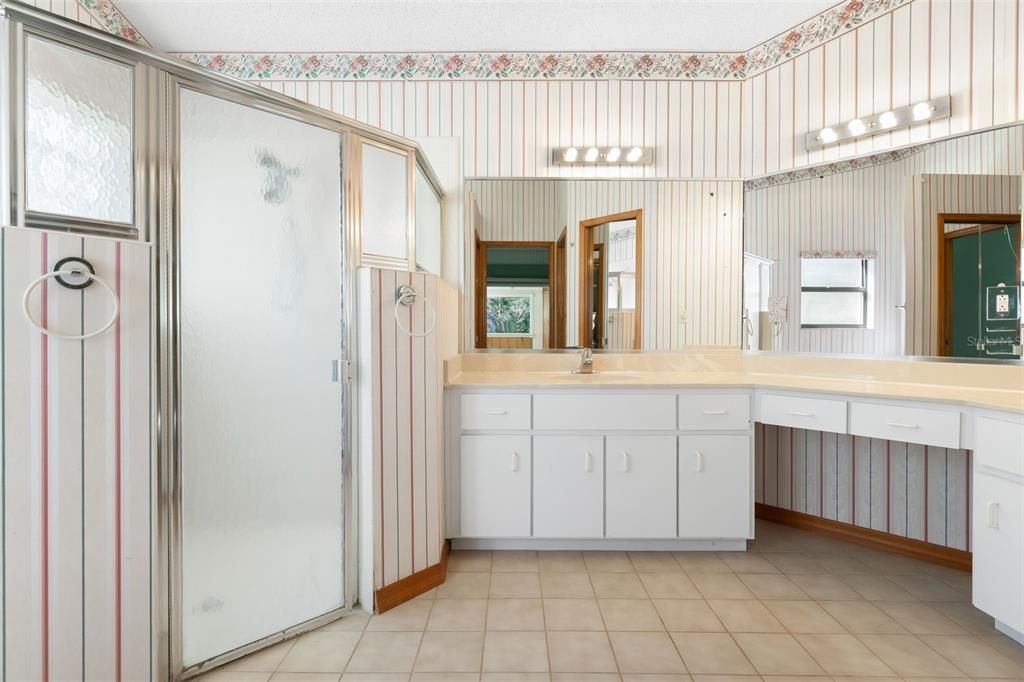 На продажу: $359,000 (3 спален, 2 ванн, 1850 Квадратных фут)
