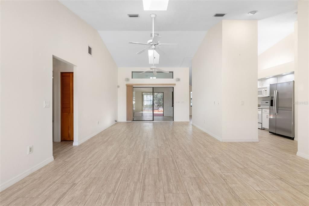 На продажу: $359,000 (3 спален, 2 ванн, 1850 Квадратных фут)