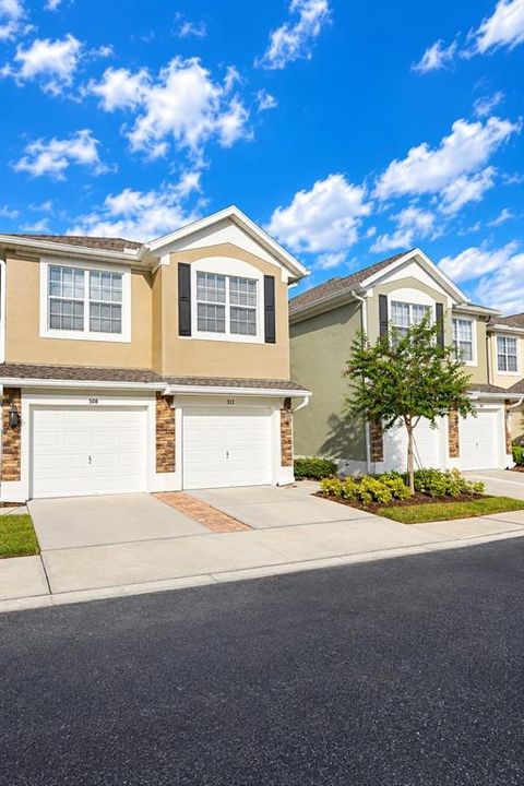 For Sale: $325,000 (3 beds, 2 baths, 1864 Square Feet)